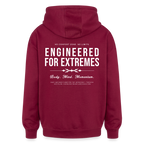 Motivierender Oversized Unisex Hoodie in Premium Qualität | Engineered For Extremes - Burgunderrot