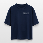 Lift Others | Organic Empowerment Shirt im Boxy Schnitt | White Print - Navy