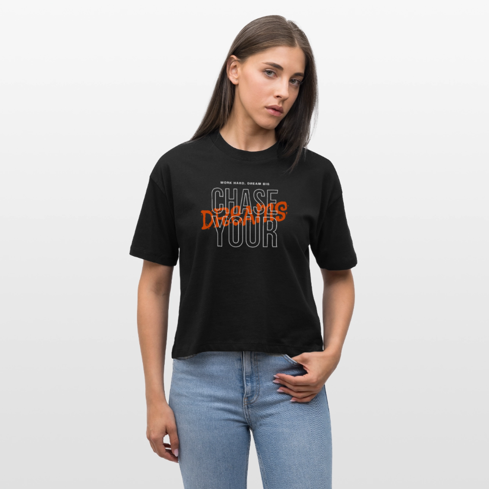 Boxy Organic Shirt Damen – „CHASE YOUR DREAMS“ | Oversized Statement Shirt aus 100 % Bio-Baumwolle - Schwarz