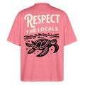 Premium Oversized Bio-Baumwoll Shirt mit Meeresschildkröte | Nachhaltiges Unisex Organic T- Shirt | Respect The Locals - Pink 