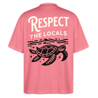 Premium Oversized Bio-Baumwoll Shirt mit Meeresschildkröte | Nachhaltiges Unisex Organic T- Shirt | Respect The Locals - Pink 
