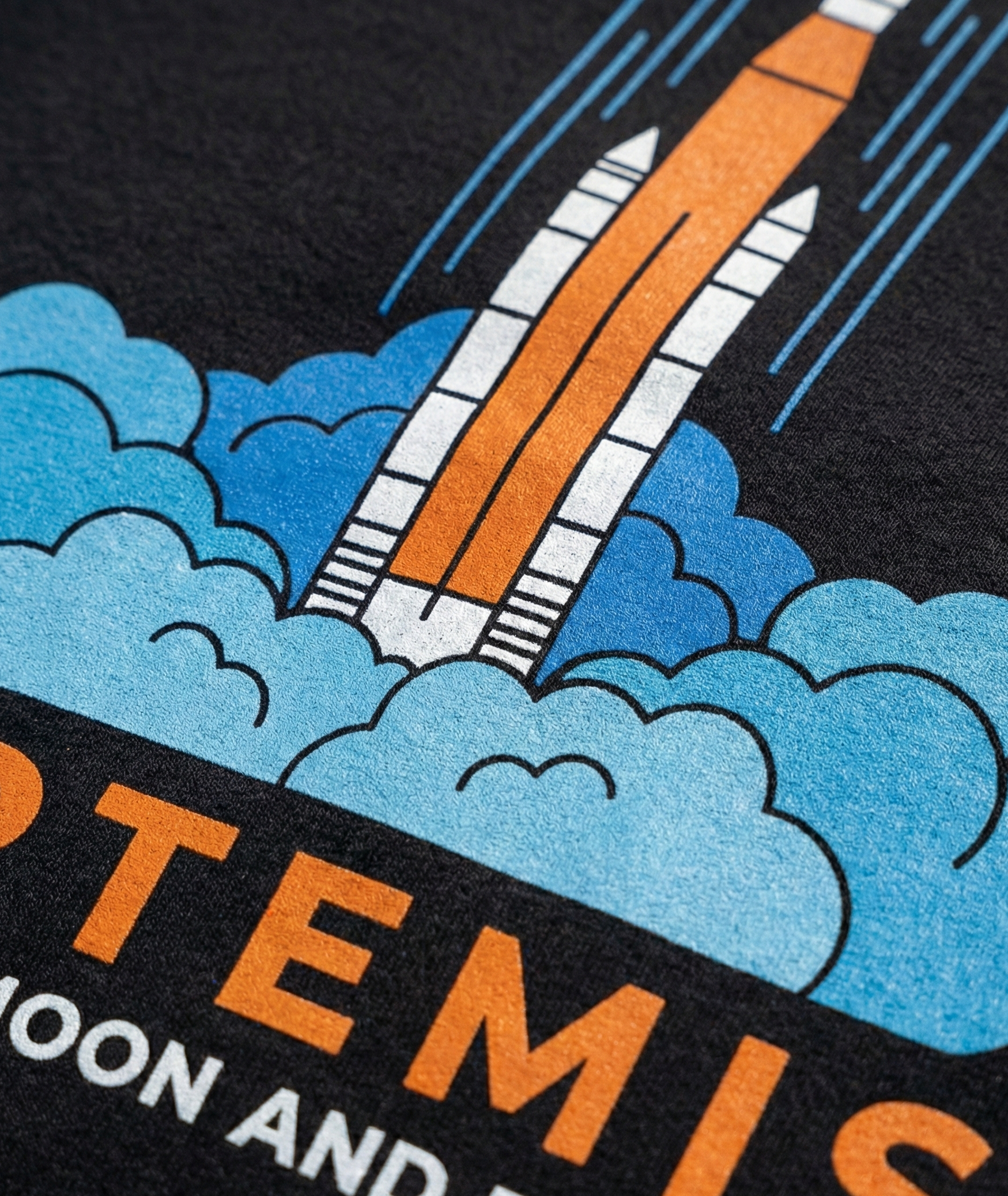 Artemis Mission Premium T-Shirt Herren | To The Moon And Beyond | Weltraum SLS Raketen Motiv