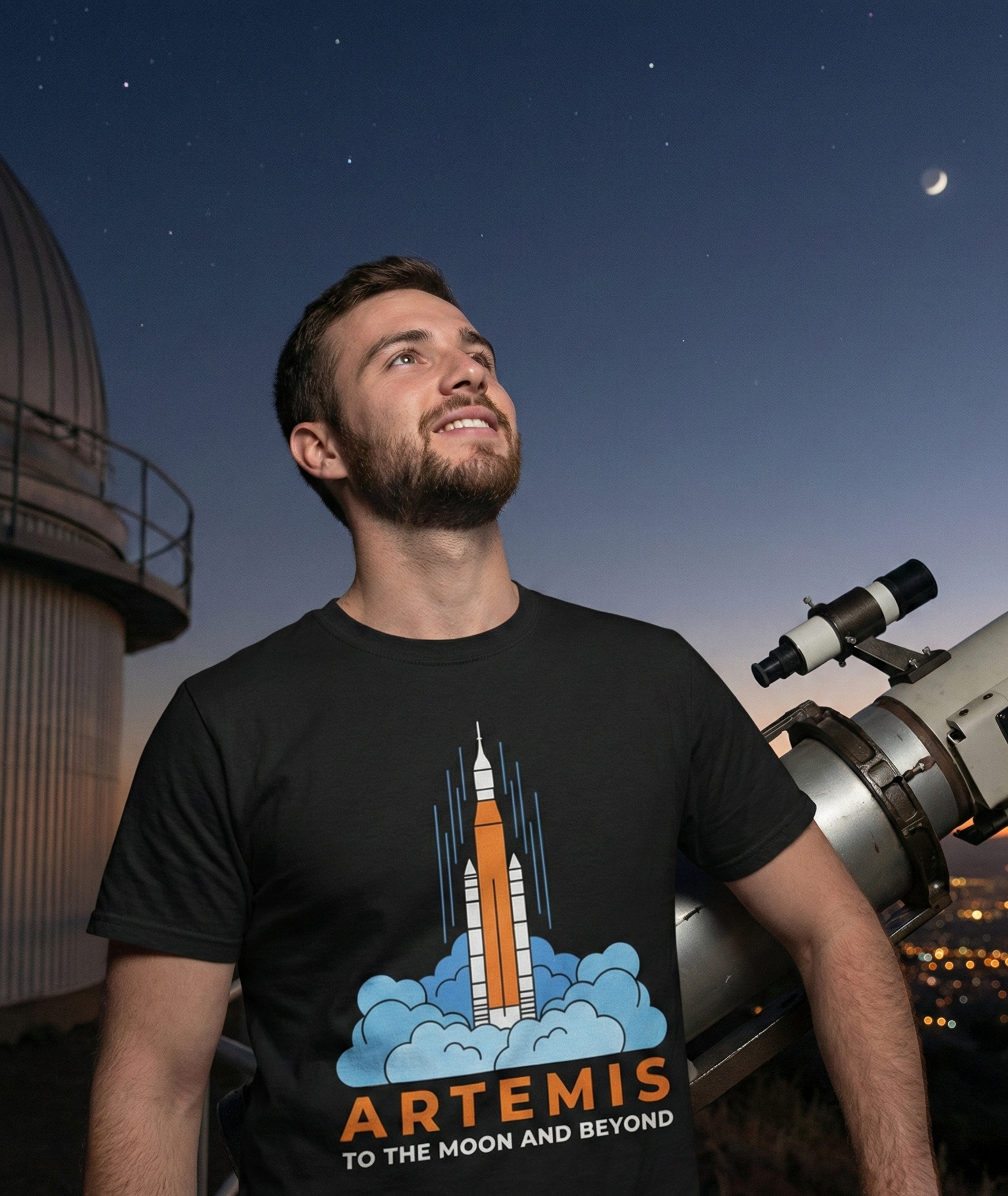 Artemis Mission Premium T-Shirt Herren | To The Moon And Beyond | Weltraum SLS Raketen Motiv