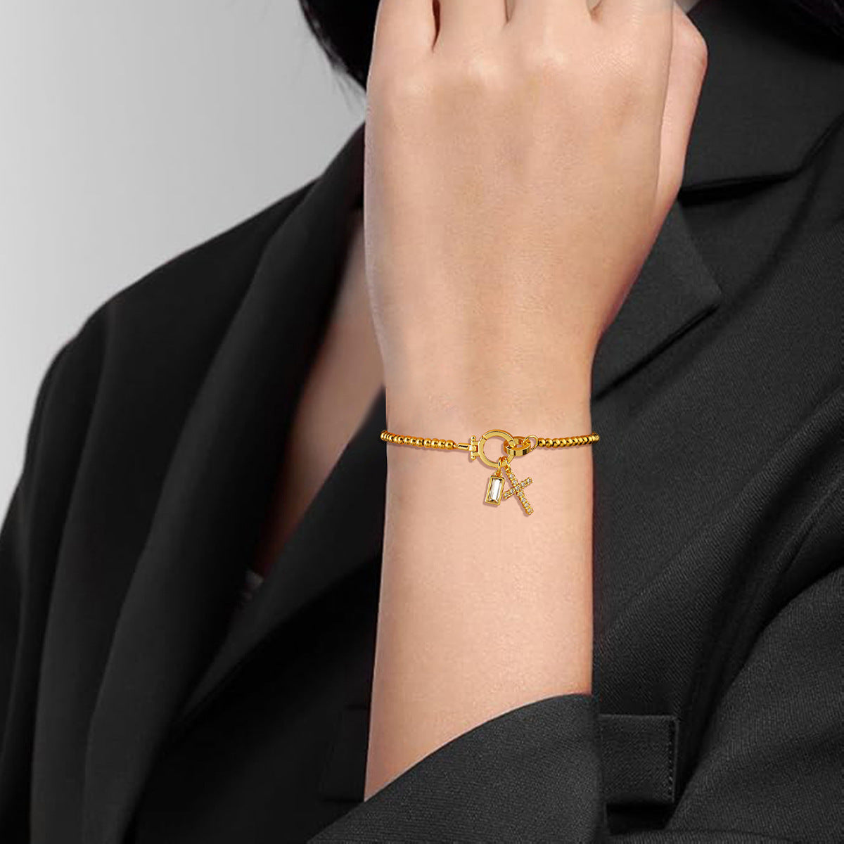 18K Vergoldetes Edelstahl-Armband mit Aquamarin & Kreuz | Damen Armkette mit Geburtsstein | Moon Stone Love Knot